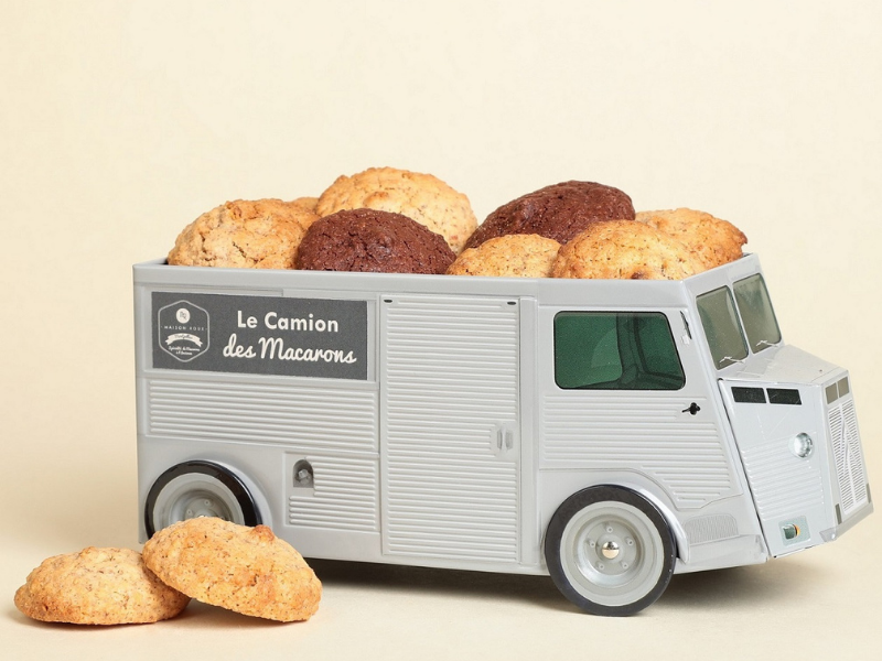 boites de collection et camion de macarons classiques