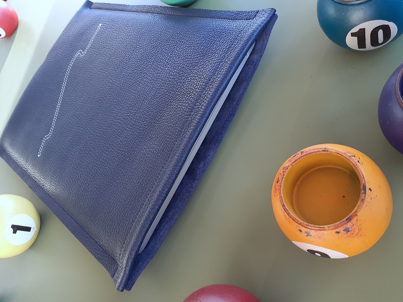 Écrin pour ordinateur portable en cuir