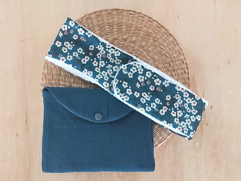 Bandeau visage maquillage et sa pochette assortie