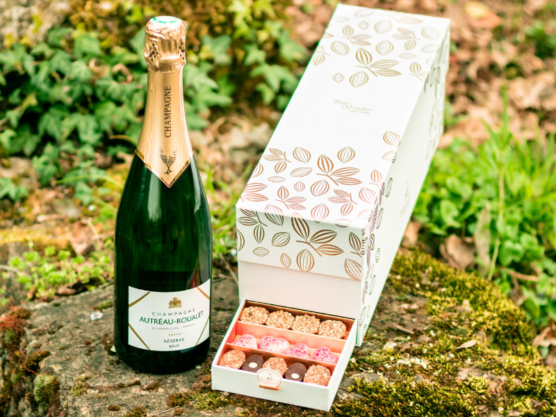 Coffret festif champagne et mini-chocolats 50 pièces