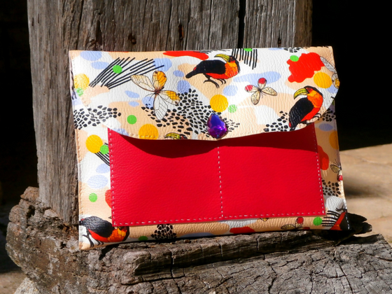 Pochette en similicuir imprimée avec le motif 