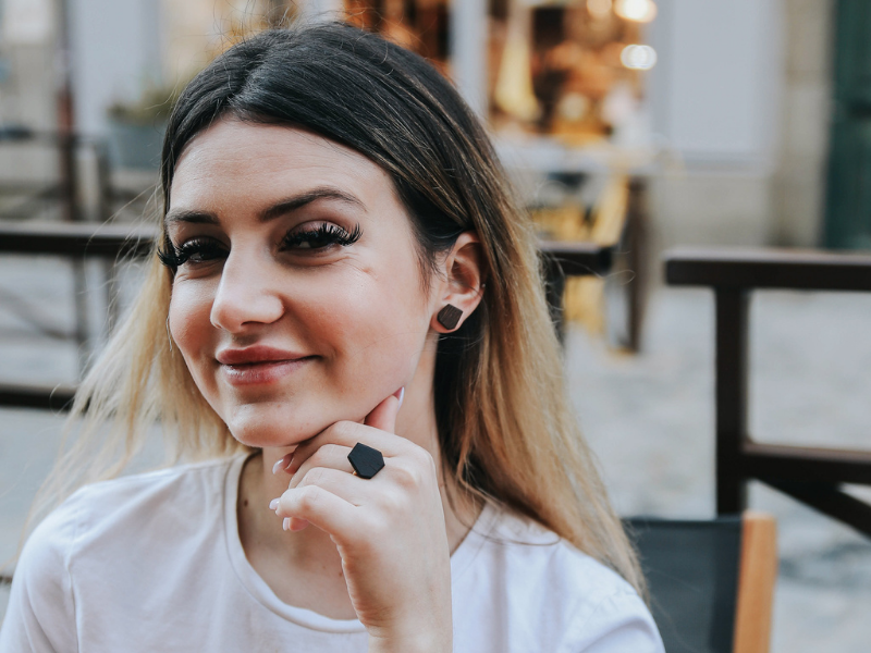 Duo bague et puces d'oreilles en bois