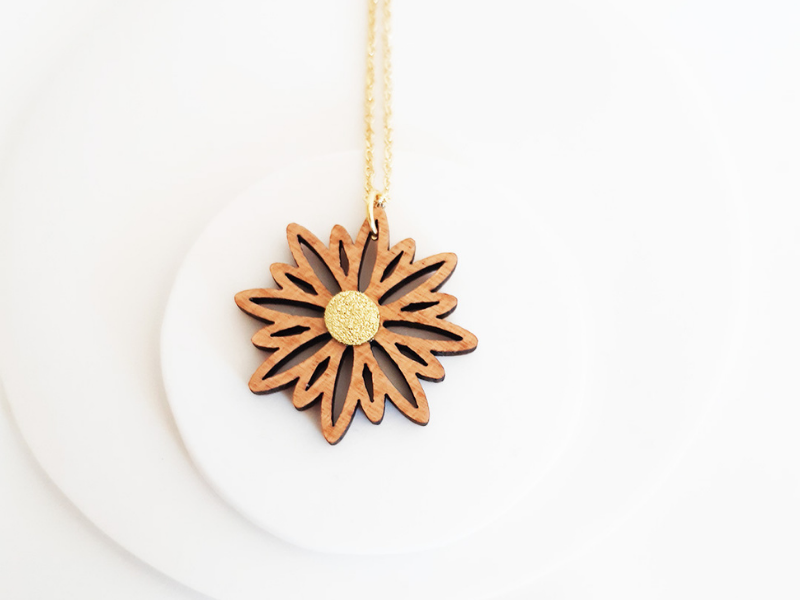 Collier en bois ASTERAL