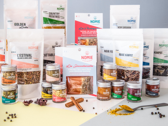 Grand assortiment avec mix sachets recettes, épices brutes et mélanges