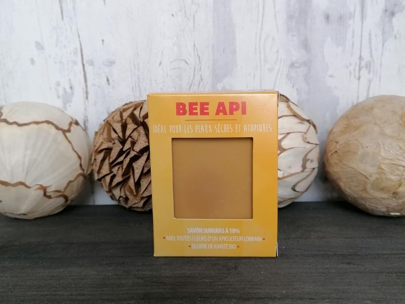 Assortiment exception de savons, huile, crème, baume, bougie