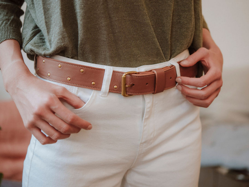 Ceinture rock cloutée en cuir