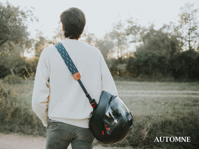 Sangle pour casque moto