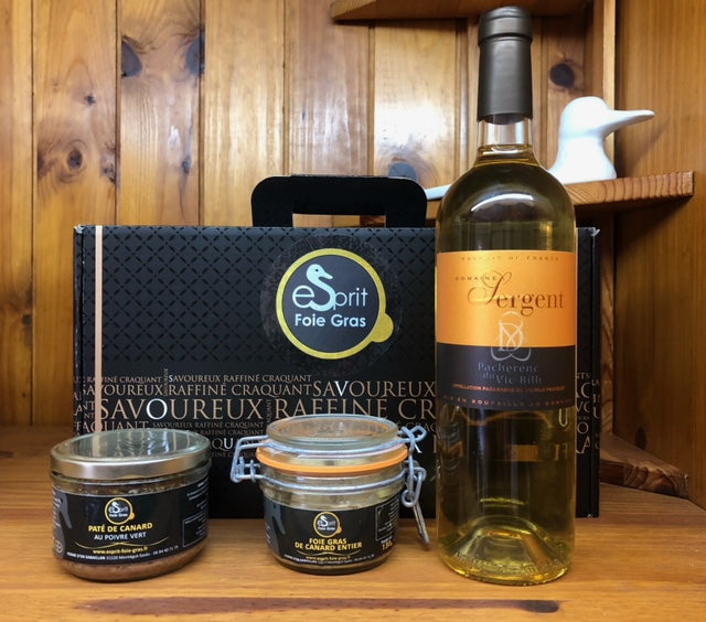 Foie gras, rillettes et bouteille Pacherenc