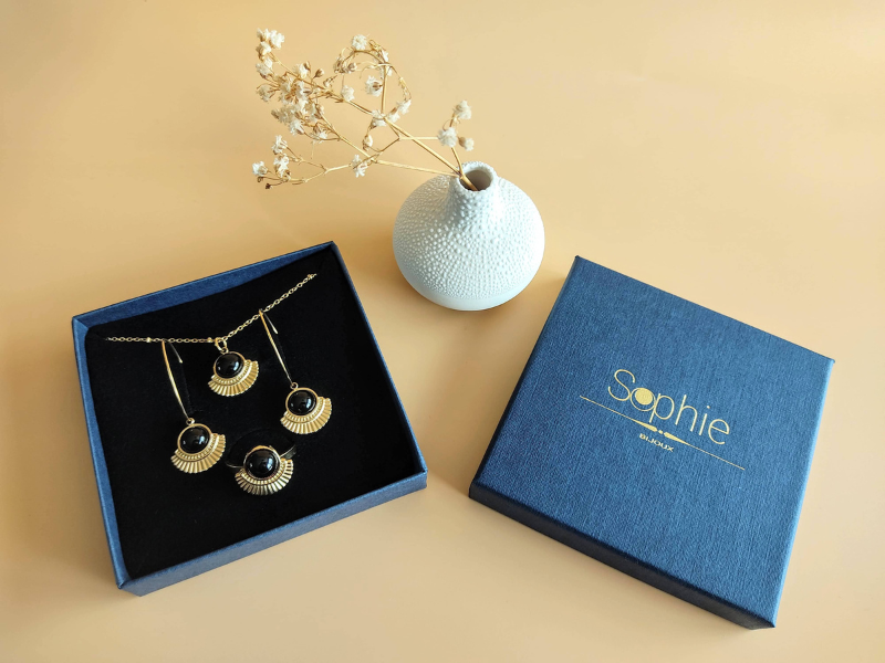 Parure collier, boucles d'oreilles et bague