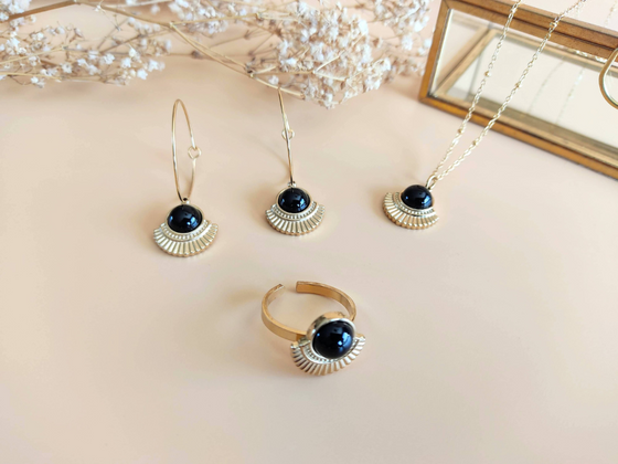Parure collier, boucles d'oreilles et bague