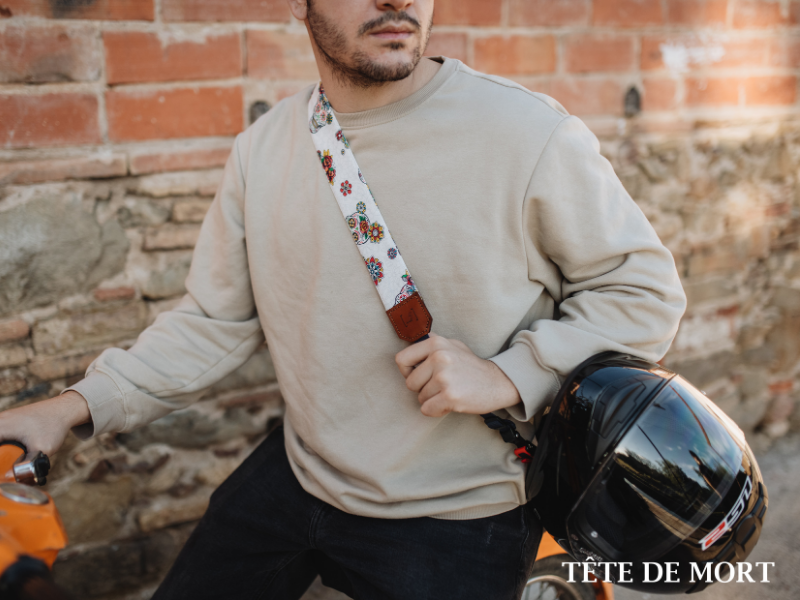 Sangle pour casque moto